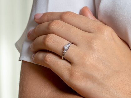 Engagement ring Vivid Petite Diamond in 18K rosé gold with diamonds 0.60ct G/SI