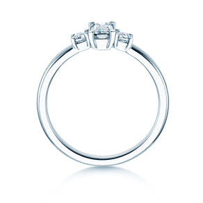 Engagement ring  in 9K white gold with diamonds 0.40ct G/VS