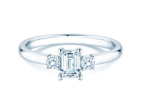 Engagement ring  in 9K white gold with diamonds 0.40ct G/VS