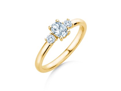 Engagement Ring Vivid Petite Oval Cut in 14K yellow gold with diamonds 0.50ct G/SI