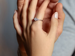 Engagement ring Vivid Diamond in rose gold