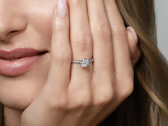 Engagement ring Classic 6 Hidden Halo Pavé in 9K white gold with diamonds 1.52ct
