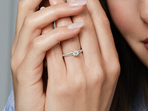 Engagement ring Dynasty Petite in 18K white gold with diamonds 0.85ct G/SI