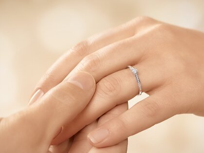 Engagement ring Modern Pavé in 18K yellow gold with diamonds 0.25ct G/SI