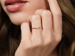 Engagement ring Classic 4 in 14K white gold with diamond 0.05ct H/SI