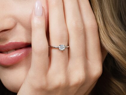 Engagement ring Classic 4 in 18K yellow gold with diamond 0.60ct H/SI