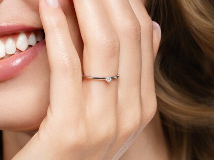Engagement ring Classic 6 in 14K yellow gold with diamond 0.05ct H/SI