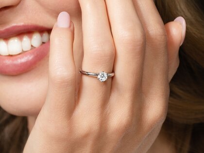 Engagement ring Classic 6 in 9K yellow gold with diamond 0.60ct H/SI