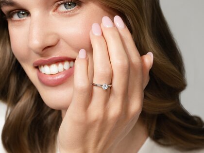 Engagement ring Classic 6 in 18K white gold with diamond 0.60ct H/SI
