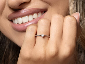 Engagement ring Classic 6 in 18K white gold with diamond 0.10ct H/SI