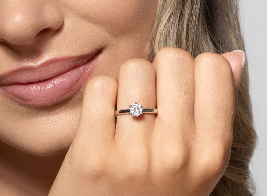 Engagement ring Classic 6 in 18K white gold with diamond 0.50ct G/SI