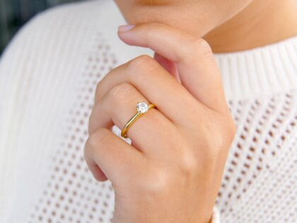 Engagement ring Classic 6 in 14K yellow gold with lab-grown diamond 0.50ct E/VS