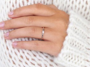 Engagement ring Classic 6 in 18K white gold with diamond 0.10ct H/SI