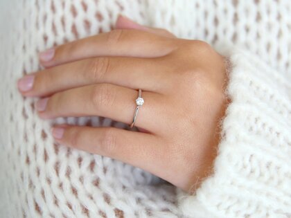 Engagement ring Classic 6 in 9K white gold with diamond 0.15ct H/SI