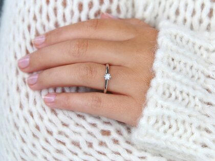 Engagement ring Classic 6 in 14K white gold with diamond 0.20ct H/SI