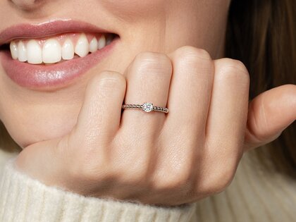 Engagement ring Classic Beads in 9K rosé gold with diamond 0.25ct H/SI