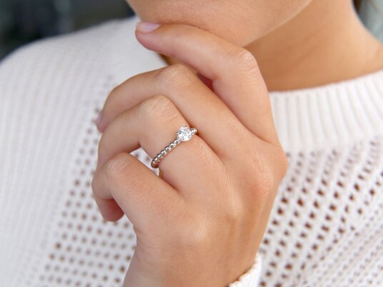 Engagement ring Classic Beads