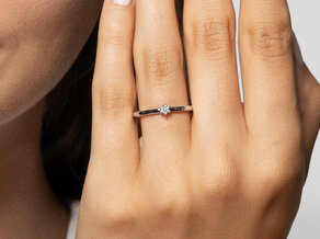 Engagement ring Classic Petite in white gold
