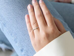 Engagement ring Classic Petite in 14K white gold with diamond 0.09ct G/SI
