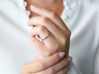 Engagement ring Classic Petite in 14K white gold with diamond 0.05ct G/SI