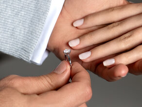 Engagement ring Compass in 9K white gold with diamond 1.00ct