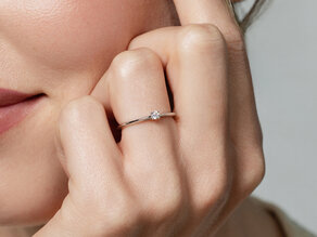 Engagement ring Delight in platinum 950/- with diamond 0.07ct H/SI