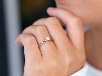 Engagement ring Delight in 9K white gold with diamond 0.25ct H/SI