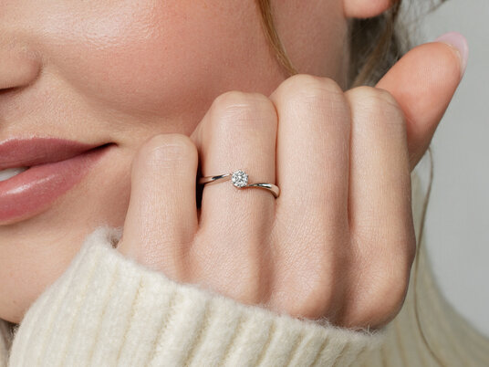 Engagement ring Devotion