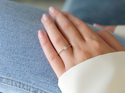 Engagement ring Devotion in 18K white gold with diamond 0.15ct H/SI