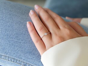 Engagement ring Devotion in 18K white gold with diamond 0.15ct H/SI