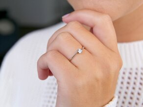 Engagement ring Devotion in 18K white gold with diamond 0.15ct H/SI