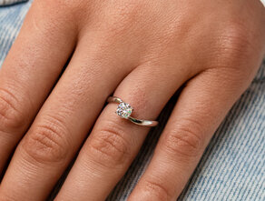Engagement ring Devour in silver