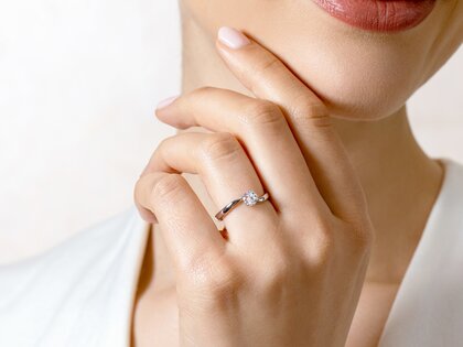 Engagement ring Devour in 14K white gold with lab-grown diamond 0.50ct D/IF