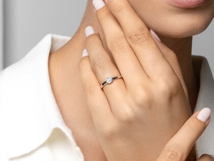 Engagement ring Eternal in 9K white gold with diamond 0.25ct H/SI