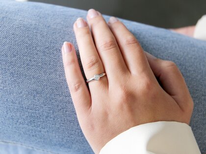 Engagement ring Eternal in 9K white gold with diamond 0.25ct H/SI