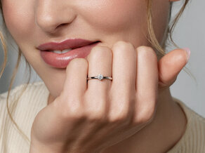Engagement ring Melody in 9K white gold with diamond 0.25ct H/SI
