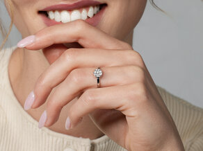 Engagement ring Melody in 14K rosé gold with diamond 1.00ct G/IF