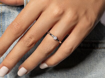 Engagement ring Melody in 18K rosé gold with diamond 0.15ct D/IF