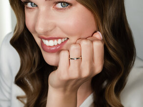 Engagement ring Modern Petite in rose gold