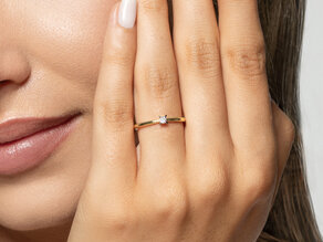 Engagement ring Modern Petite in 14K yellow gold with diamond 0.05ct G/SI