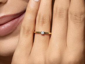 Engagement ring Modern Petite in 14K yellow gold with diamond 0.08ct G/SI