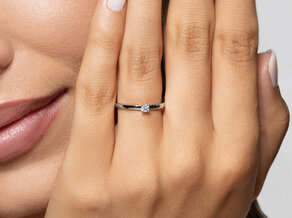 Engagement ring Modern Petite in 14K white gold with diamond 0.08ct G/SI