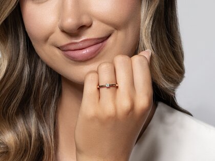 Engagement ring Modern Petite in rose gold