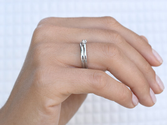 Engagement ring Modern in silver 925/- with diamond 0.10ct G/SI