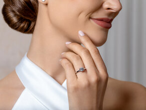 Engagement ring Modern in 18K yellow gold with diamond 0.75ct D/IF