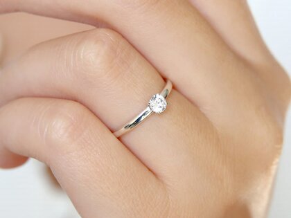 Engagement ring Pure in 9K yellow gold with diamond 0.23ct G/SI