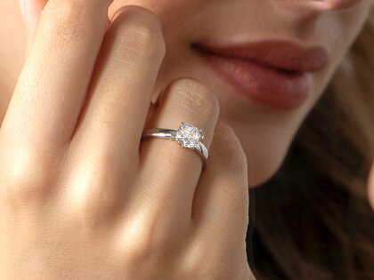 Engagement ring Pure in 14K white gold with diamond 2.50ct G/VS