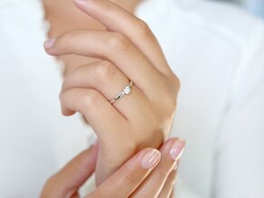 Engagement ring Pure in 9K yellow gold with diamond 0.23ct G/SI