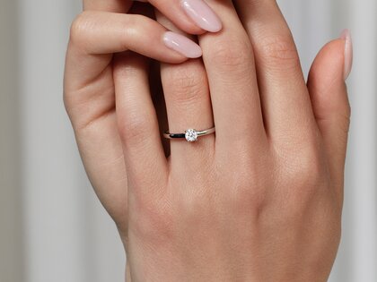Engagement ring Romance in 9K white gold with diamond 0.25ct H/SI