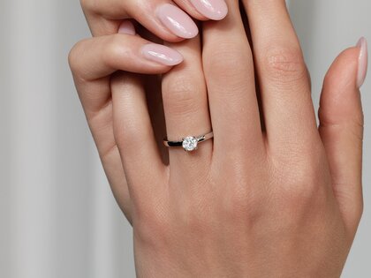 Engagement ring Romance in 14K white gold with diamond 0.50ct H/SI